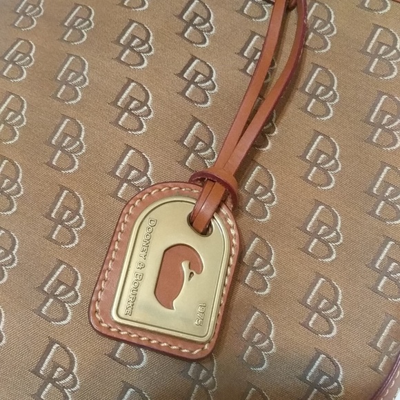 NWT Dooney & Bourke Handbag - Picture 3 of 8